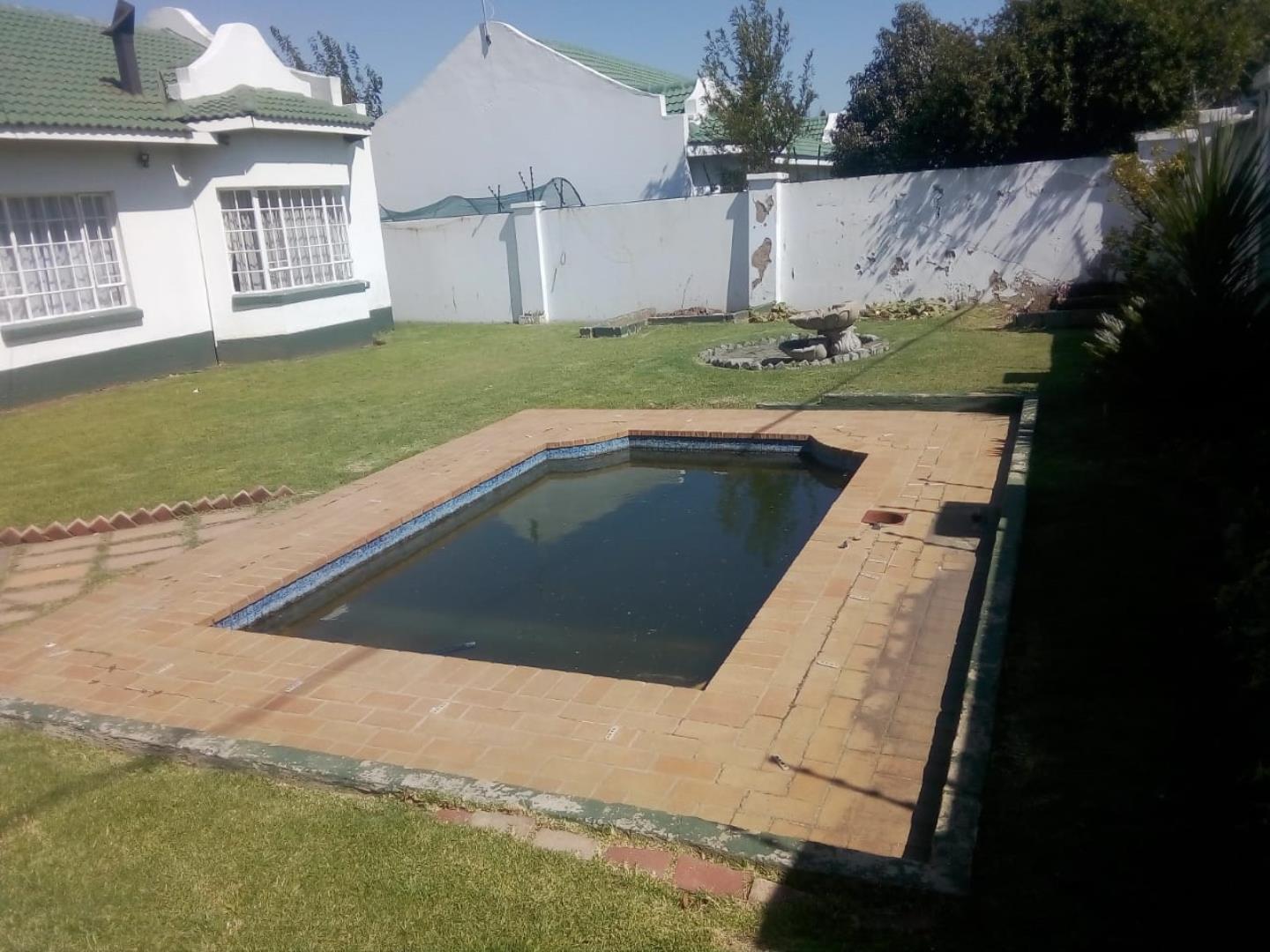 609839_WhatsApp